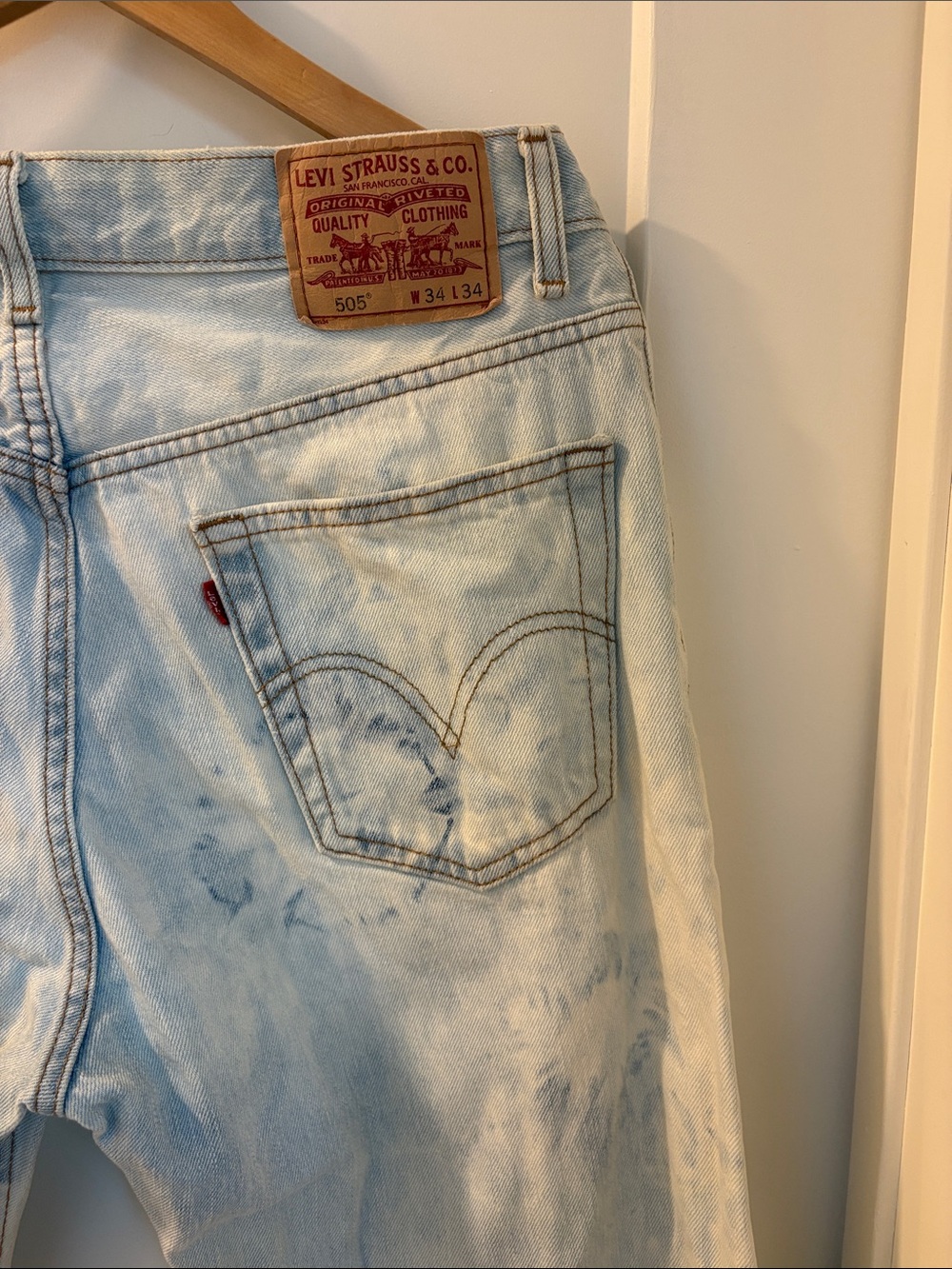 100% cotton acid washed Levi's